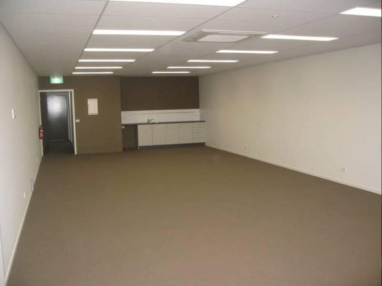 Click to view all images Level 1 94 Nepean Highway Mentone VIC 3194 - Image 3