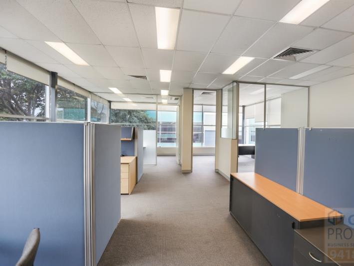 Click to view all images 15-17 Chaplin Drive Lane Cove NSW 2066 - Image 3