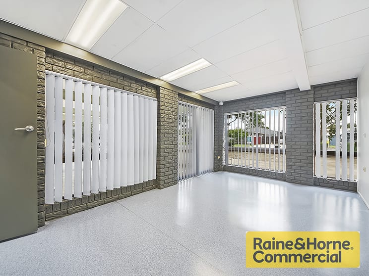 Click to view all images 130 Crockford Street Northgate QLD 4013 - Image 2