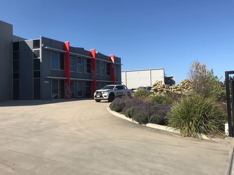 Click to view all images 12-18 Produce Drive Dandenong South VIC 3175 - Image 3