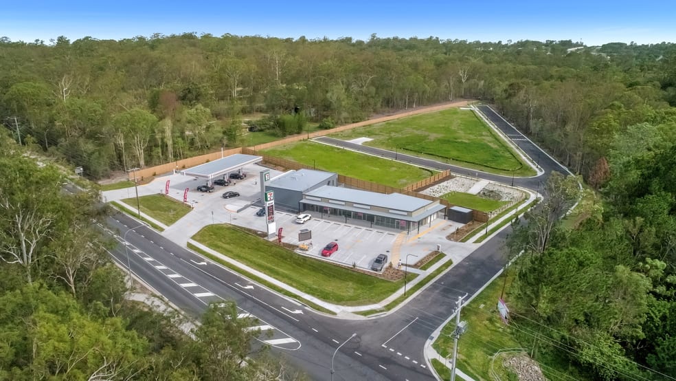 Click to view all images 4/45-59 Green Road Park Ridge QLD 4125 - Image 2
