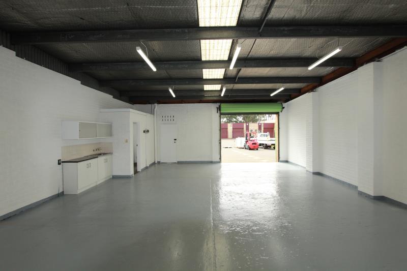 Click to view all images Unit 14B/4 Louise Ave Ingleburn NSW 2565 - Image 3