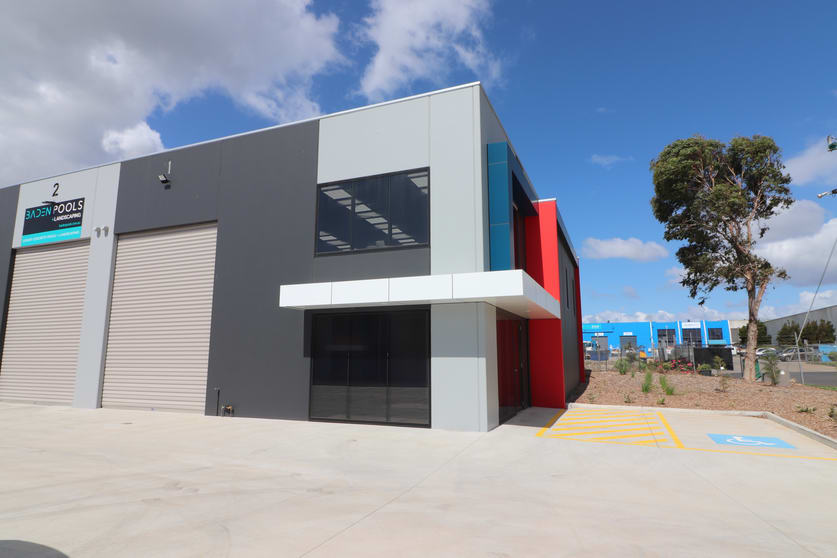Click to view all images 1/16 Carbine Way Mornington VIC 3931 - Image 2