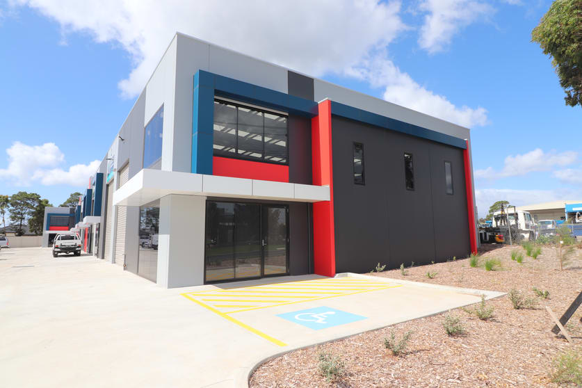 Click to view all images 1/16 Carbine Way Mornington VIC 3931 - Image 1