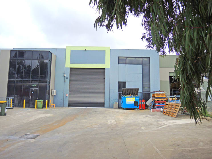 Click to view all images 8 Clarissa Street Campbellfield VIC 3061 - Image 2