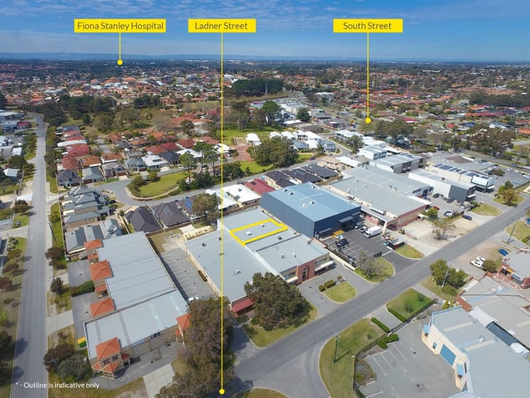 Click to view all images 2/42 Ladner St O'connor WA 6163 - Image 2