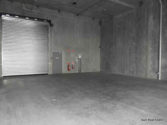 Click to view all images 3/8 Jullian Close Botany NSW 2019 - Image 2