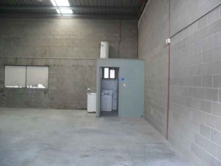 Click to view all images Clontarf QLD 4019 - Image 3