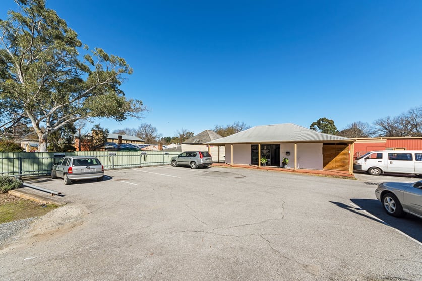 Click to view all images 5/76 Mount Barker Road Hahndorf SA 5245 - Image 3