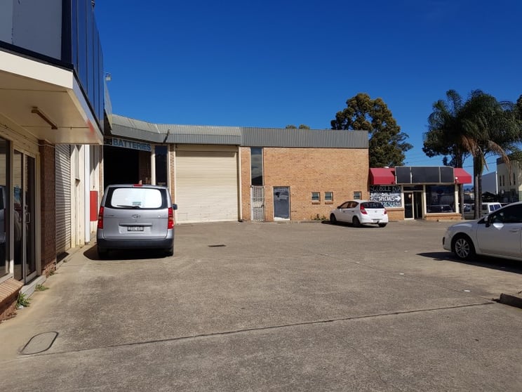Click to view all images 4/7 Wingate Road Mcgraths Hill NSW 2756 - Image 2