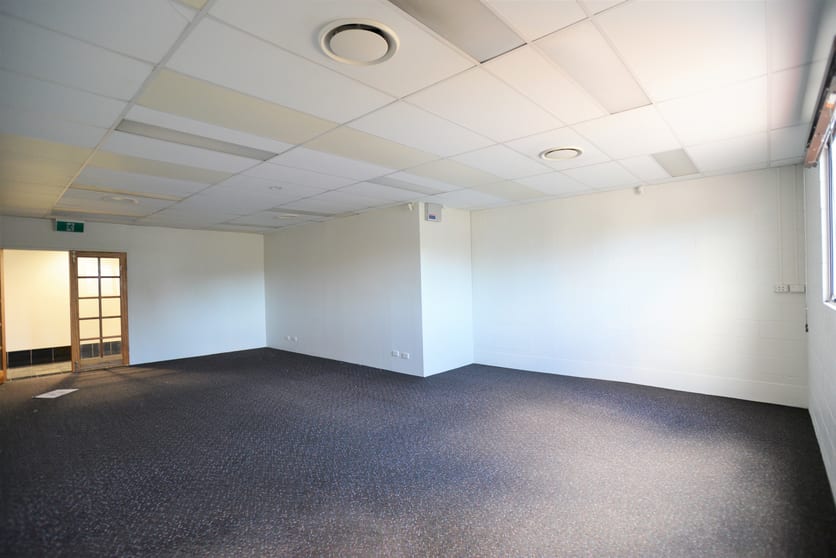 Click to view all images Suite 1 123 Browns Plains Road Browns Plains QLD 4118 - Image 3