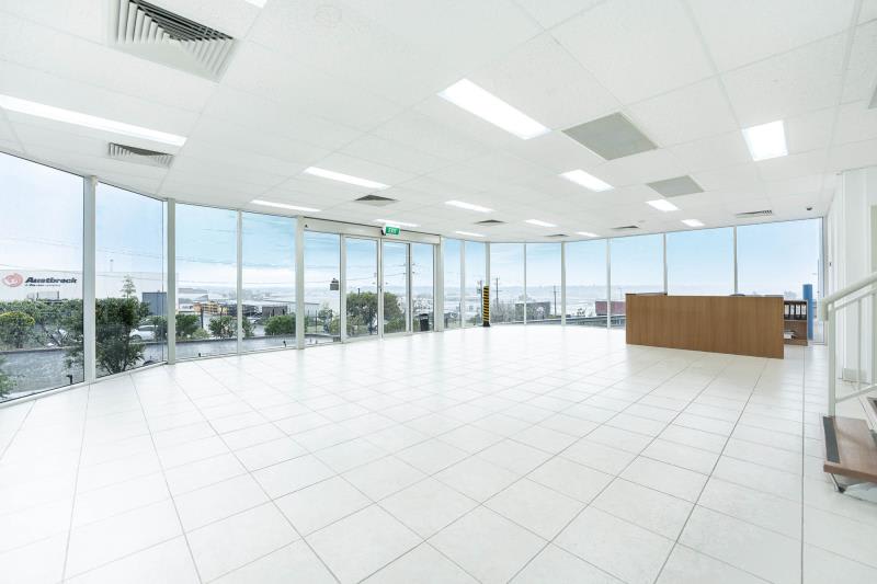 Click to view all images 31-33 Westpool Drive Hallam VIC 3803 - Image 3