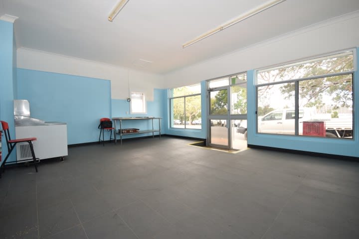 Click to view all images 69 Meroo Street Bomaderry NSW 2541 - Image 3