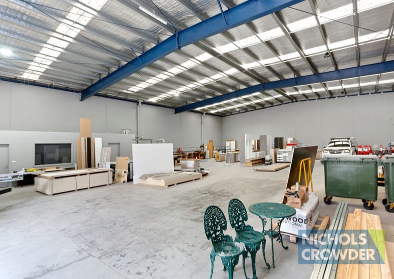 Click to view all images 15 Phoenix Court Braeside VIC 3195 - Image 3