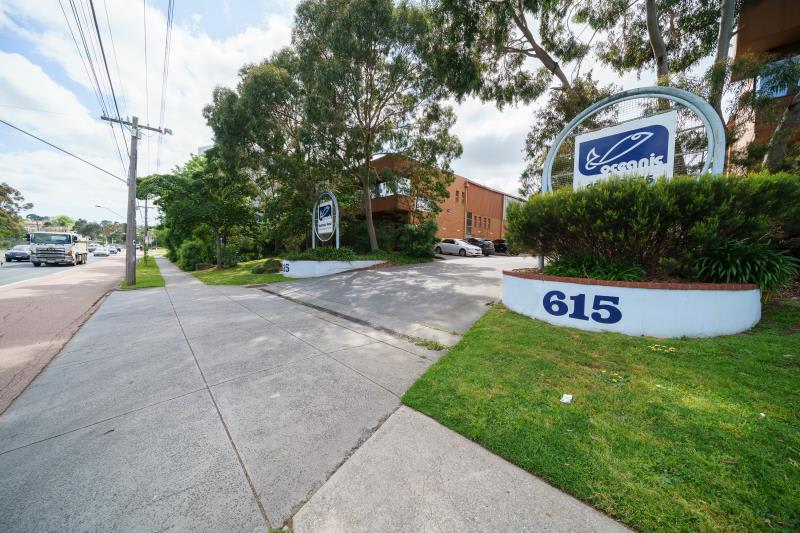 Click to view all images Unit 2/615 Warrigal Road Ashwood VIC 3147 - Image 2