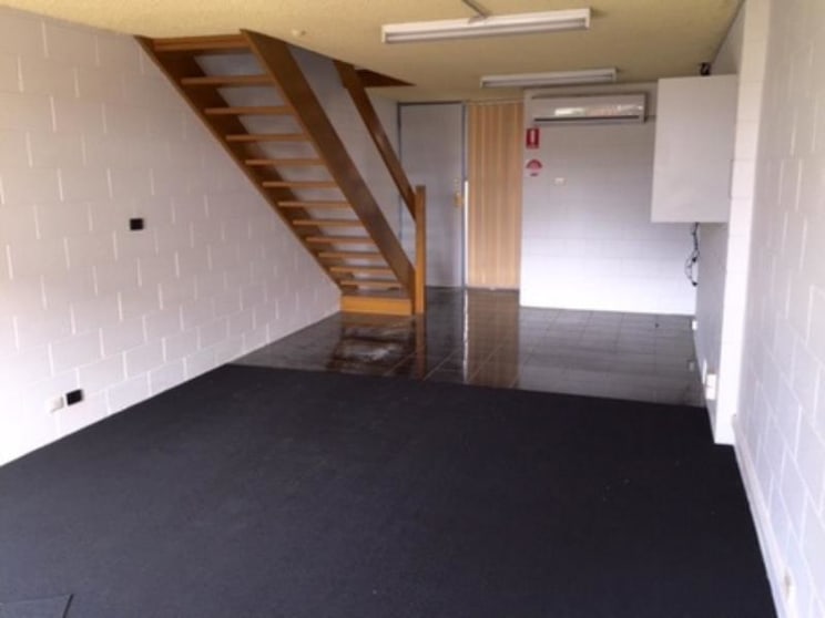 Click to view all images 3/27 Synnot Street Werribee VIC 3030 - Image 3