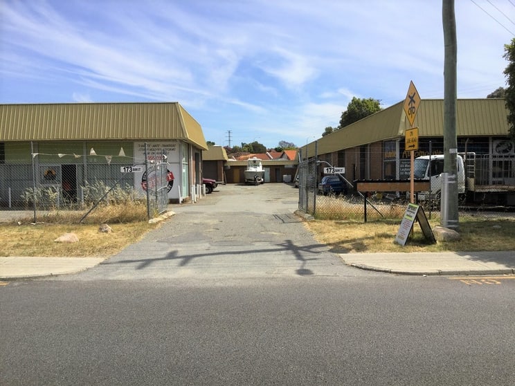 Click to view all images 2/173 Bank Street East Victoria Park WA 6101 - Image 1
