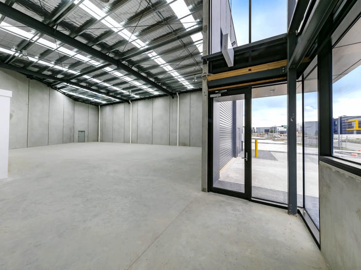 Click to view all images 7 Elite Way Mornington VIC 3931 - Image 3
