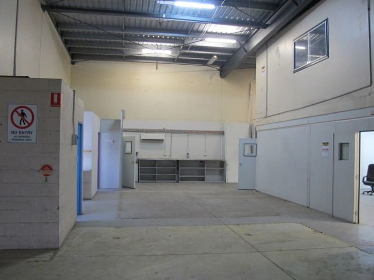 Click to view all images 2/274 Beatty Road Archerfield QLD 4108 - Image 2