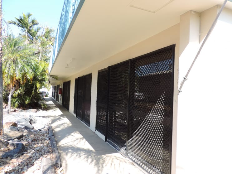 Click to view all images Shop 4/99 Musgrave Street Berserker QLD 4701 - Image 1