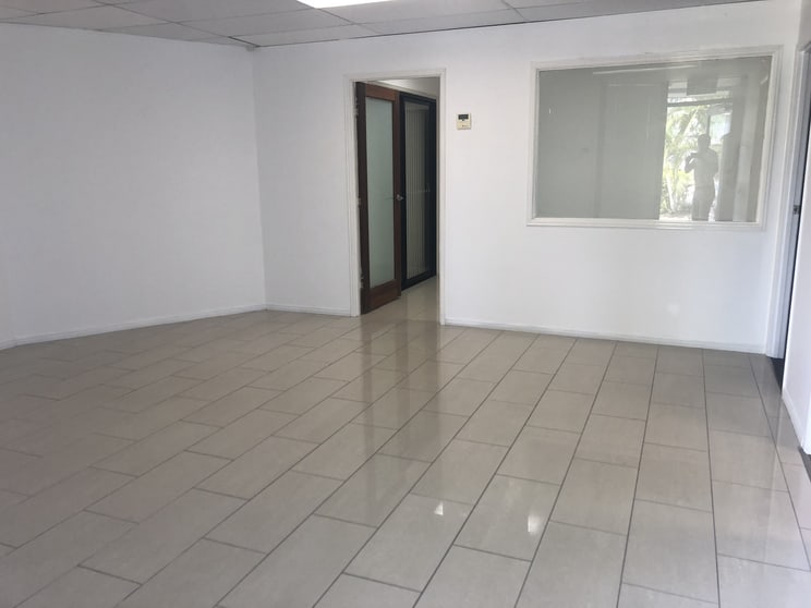 Click to view all images 1b/3 Technology Drive Warana QLD 4575 - Image 3