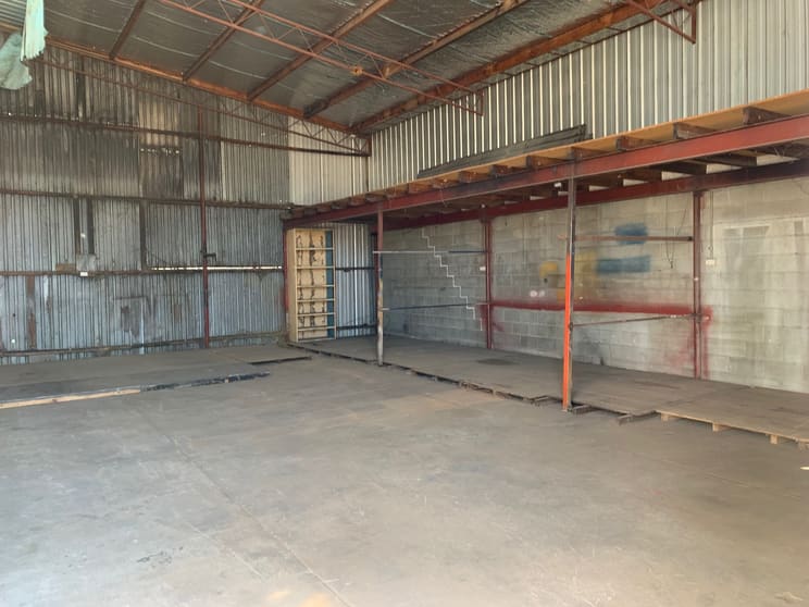 Click to view all images 4/596-600 Atkins Street Albury NSW 2640 - Image 2