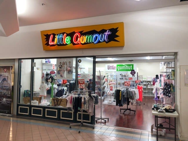 Click to view all images Shop 40/8-34 Gladstone Park Drive Gladstone Park VIC 3043 - Image 2