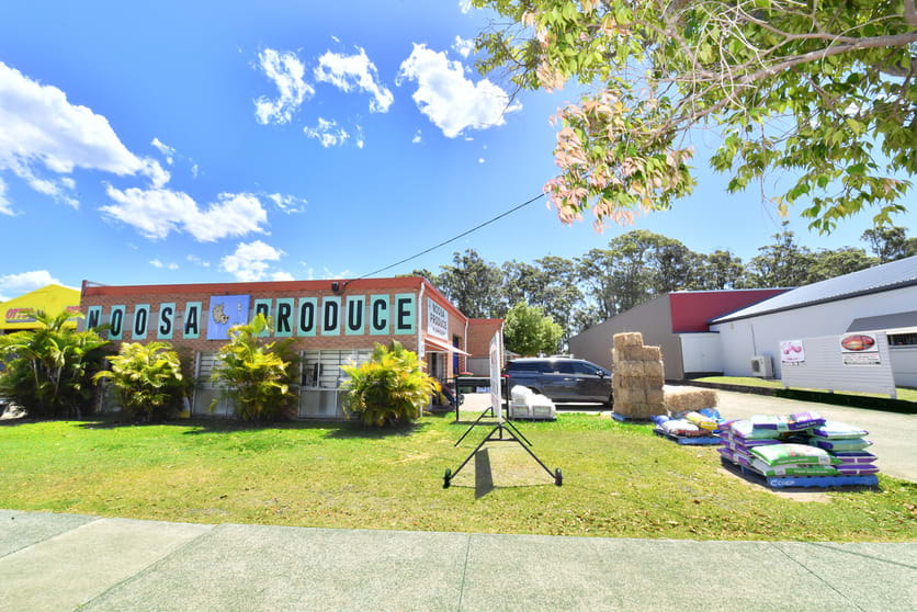 Click to view all images Unit 4/40 Rene Street Noosaville QLD 4566 - Image 2