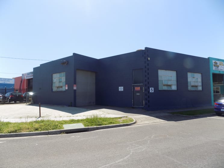 Click to view all images 5 Quinn Street Dandenong VIC 3175 - Image 3