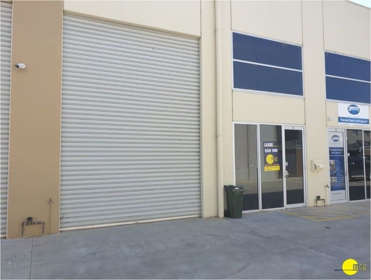 Click to view all images Unit 2/236-244 Edwardes Street Reservoir VIC 3073 - Image 1