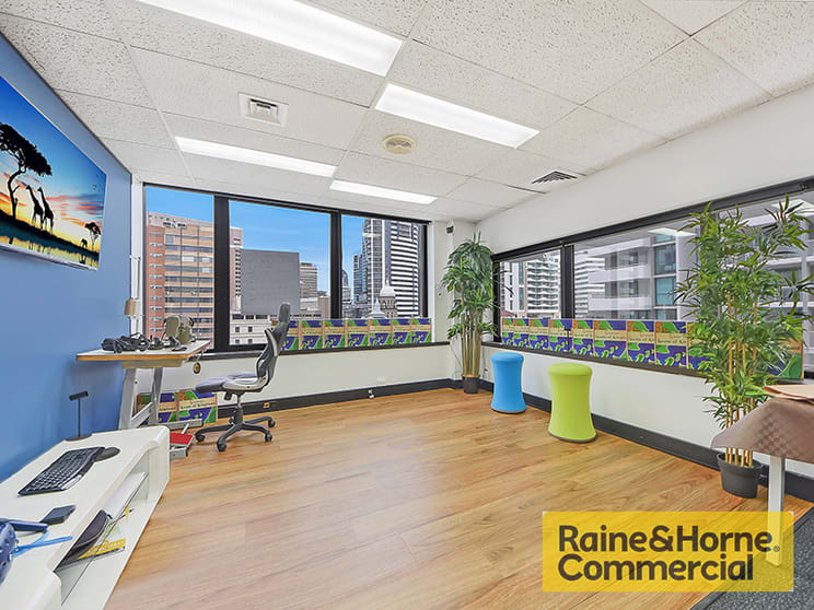 Click to view all images 31/445 Upper Edward Street Spring Hill QLD 4000 - Image 3