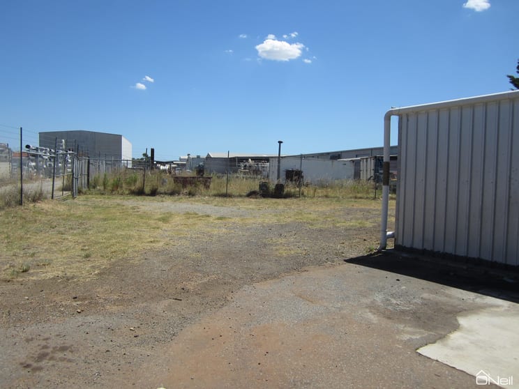 Click to view all images 1/25 Hanson Street Maddington WA 6109 - Image 3