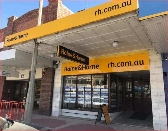 Click to view all images 110 Auburn Street Goulburn NSW 2580 - Image 1