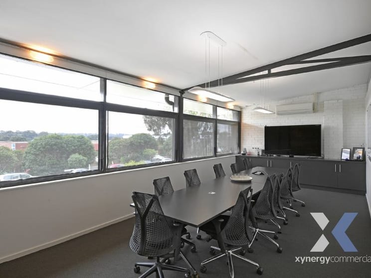 Click to view all images Level 1/12 Hardner Road Mount Waverley VIC 3149 - Image 3