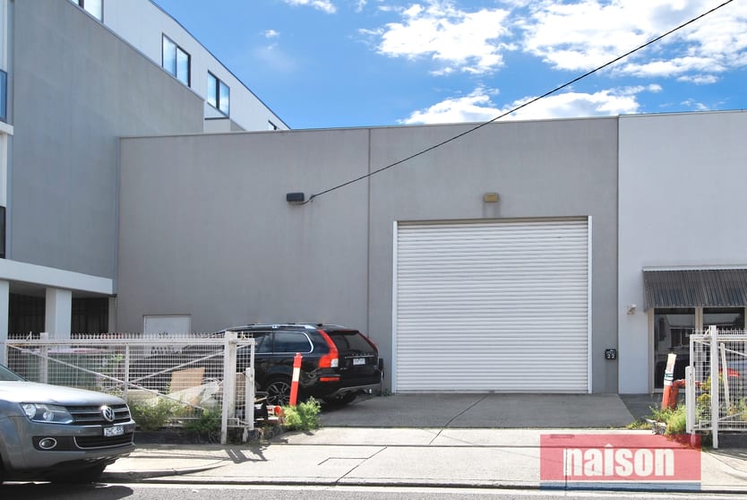 Click to view all images 2/22 Aintree Street Brunswick East VIC 3057 - Image 1