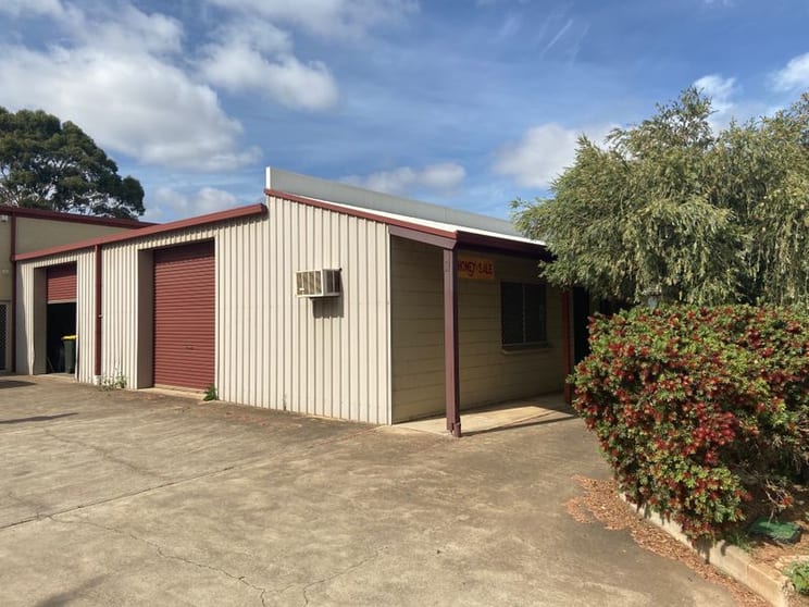 Click to view all images 1,27 Bennett St Thebarton SA 5031 - Image 2