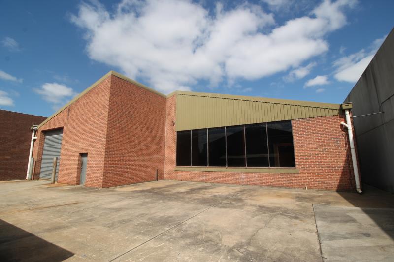 Click to view all images Unit 2/11 Lanyon Street Dandenong VIC 3175 - Image 1