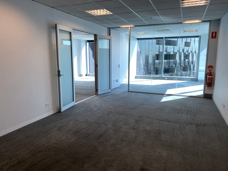 Click to view all images 1327 & 1328/401 Docklands Drive Docklands VIC 3008 - Image 2