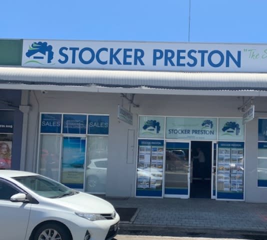 Click to view all images 4/14 Stirling Street Bunbury WA 6230 - Image 3