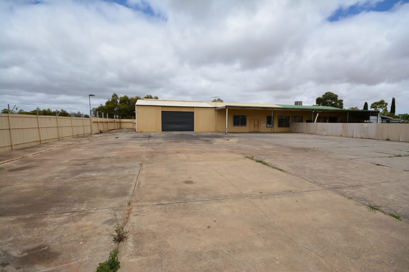 Click to view all images 71 Anderson Walk Smithfield SA 5114 - Image 1