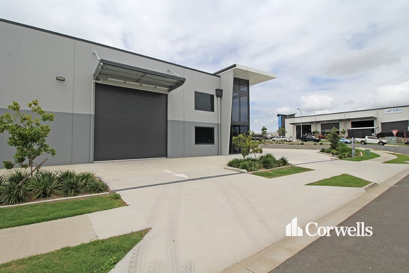 Click to view all images 6/2 Aliciajay Circuit Yatala QLD 4207 - Image 2