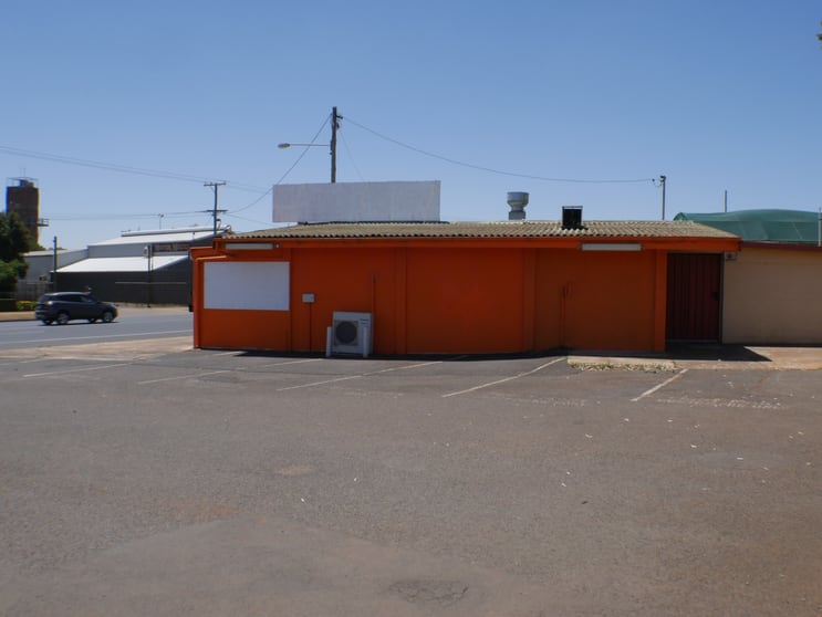 Click to view all images 176 Anzac Avenue Harristown QLD 4350 - Image 3