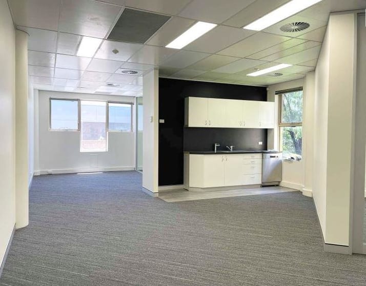 Level 1 Unit 5/38 Thesiger Court Deakin ACT 2600 - Image 3