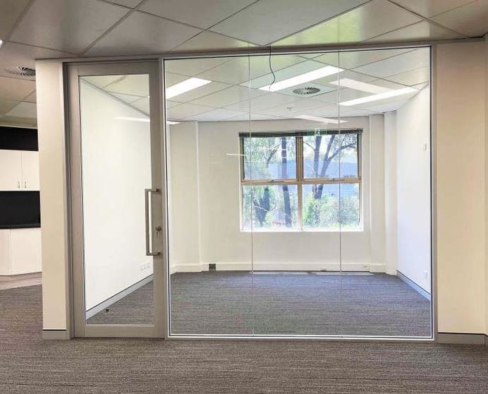 Level 1 Unit 5/38 Thesiger Court Deakin ACT 2600 - Image 2