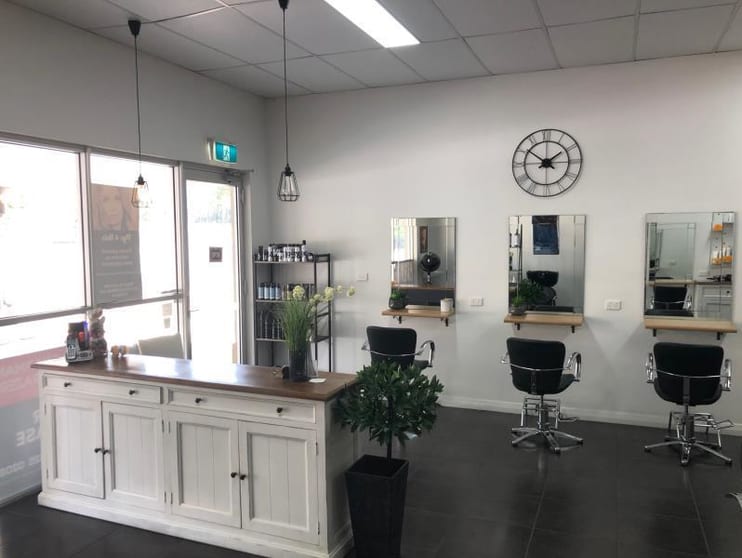 Click to view all images Shop 10/2 Edward Stinson Avenue Wadalba NSW 2259 - Image 1