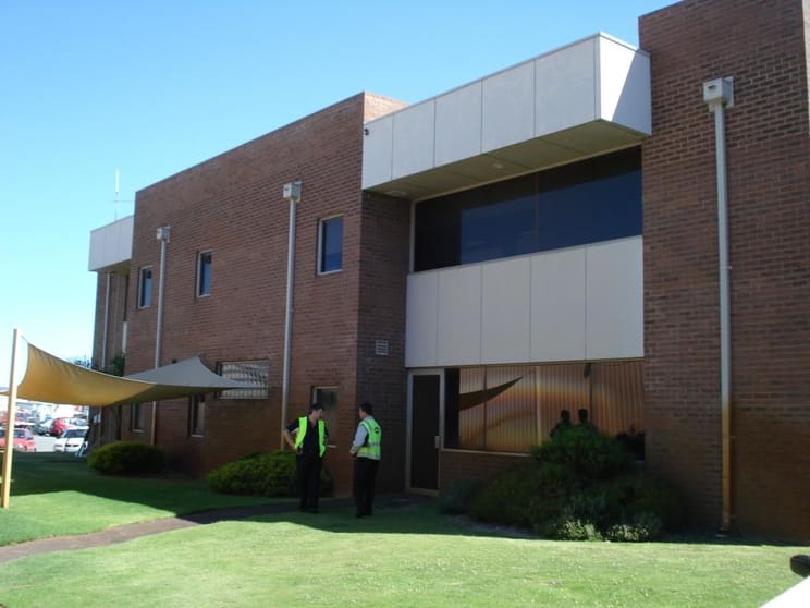 Click to view all images 123-133 Kurnall Road Welshpool WA 6106 - Image 3
