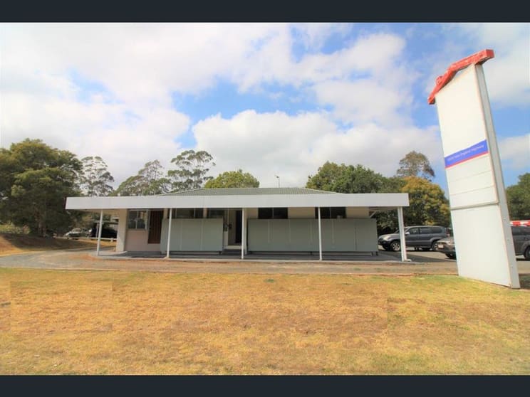 Click to view all images 10605 New England Highway Highfields QLD 4352 - Image 3