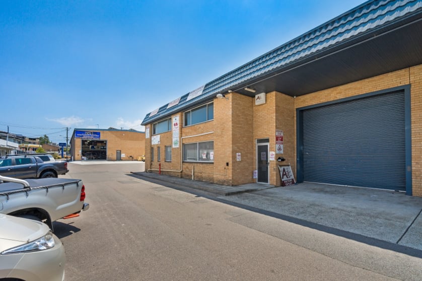 Click to view all images Unit 2, 94 Park Avenue Kotara NSW 2289 - Image 1