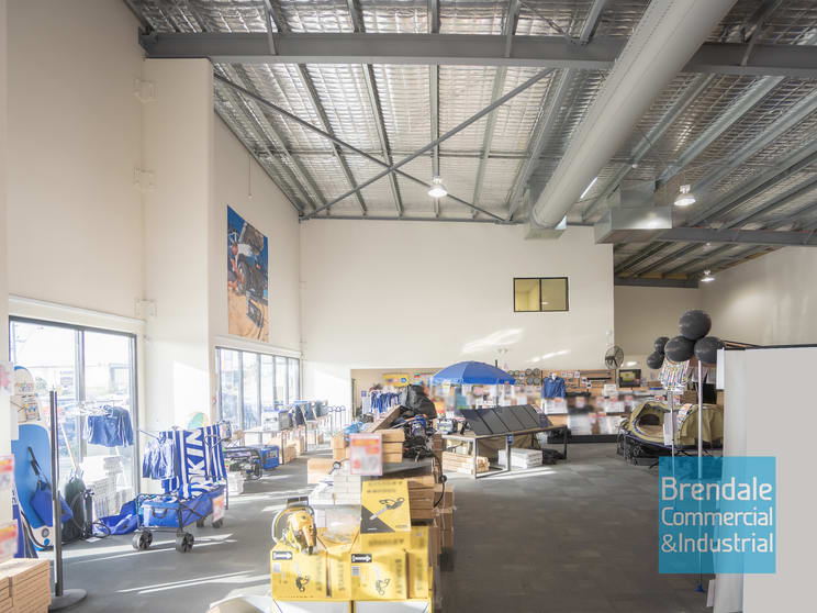 Click to view all images Unit 2/245 Leitchs Rd Brendale QLD 4500 - Image 2