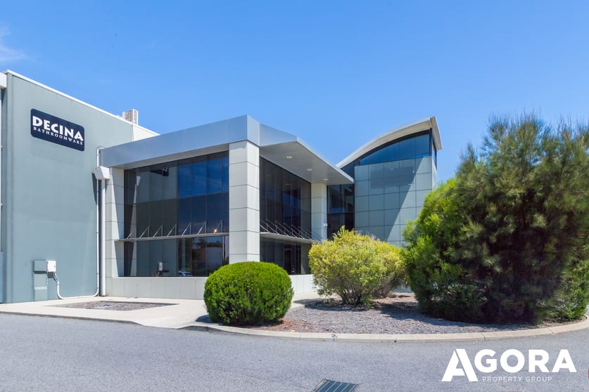 Click to view all images Unit 1 &2 / 53 Bushland Ridge Bibra Lake WA 6163 - Image 1